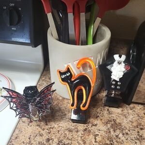 3 Bath And Body Works Plug Ins